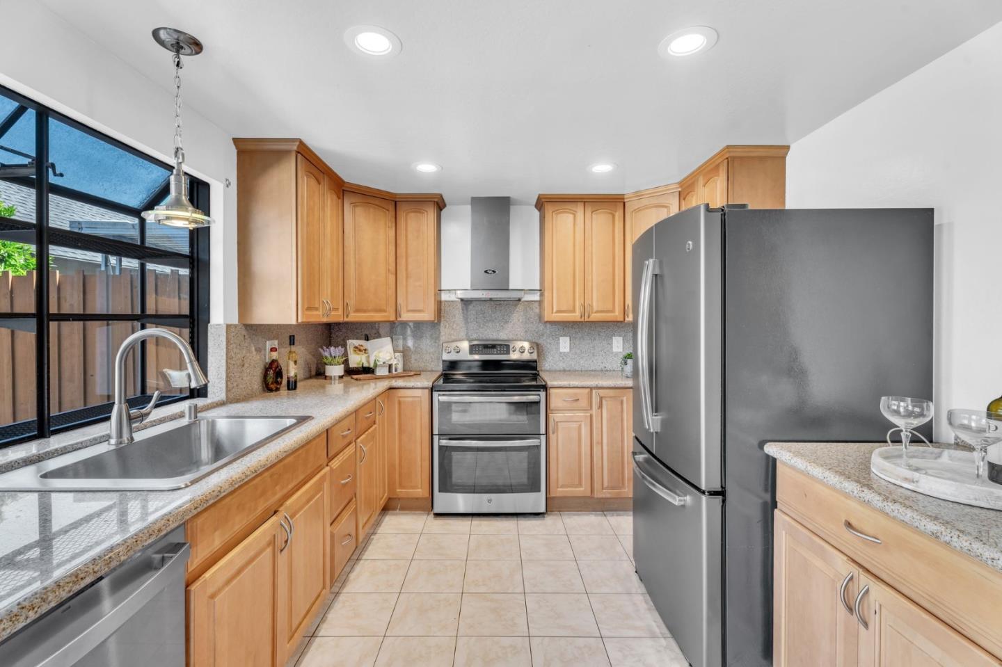 1573 Beach Park BLVD