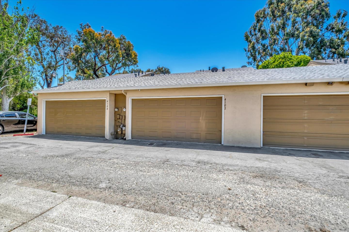 4102 Polaris AVE
