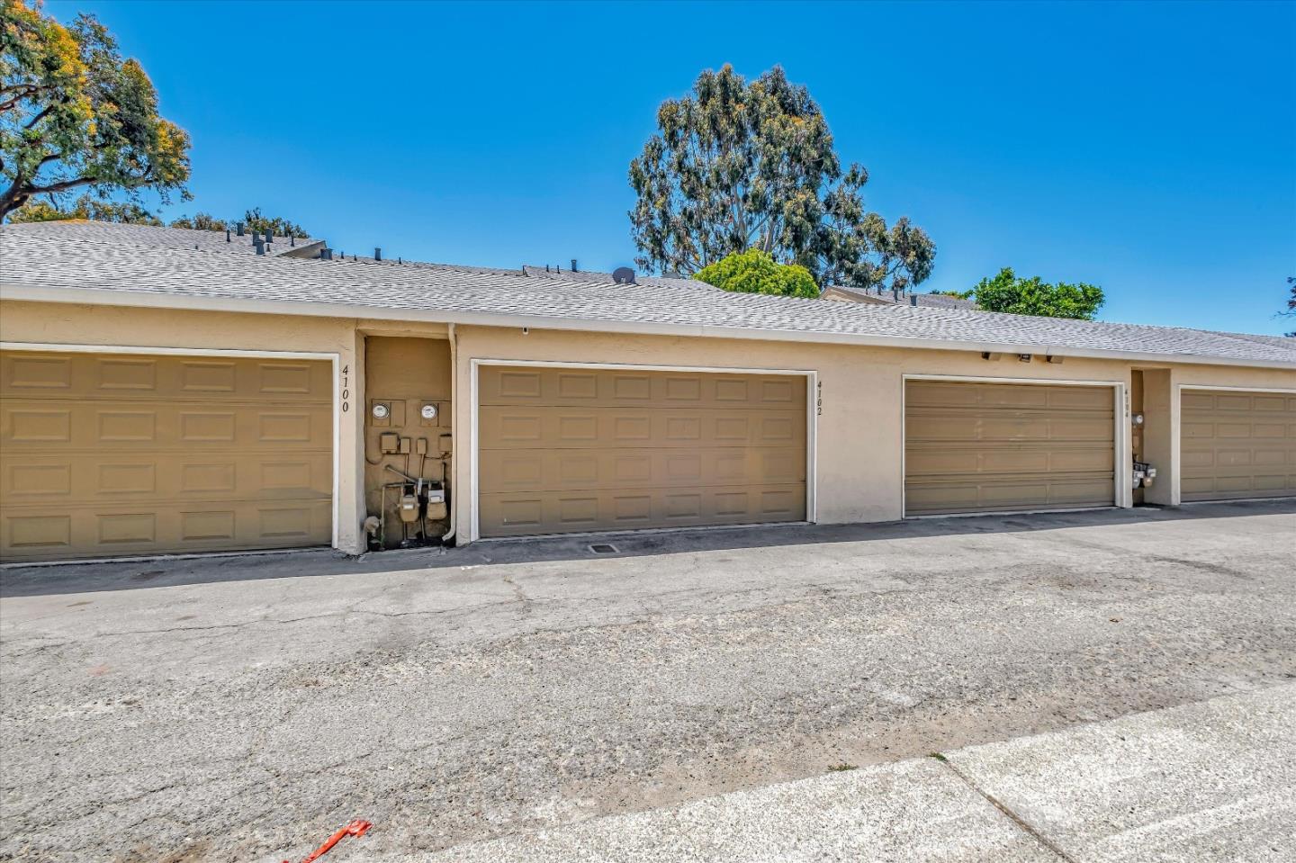 4102 Polaris AVE