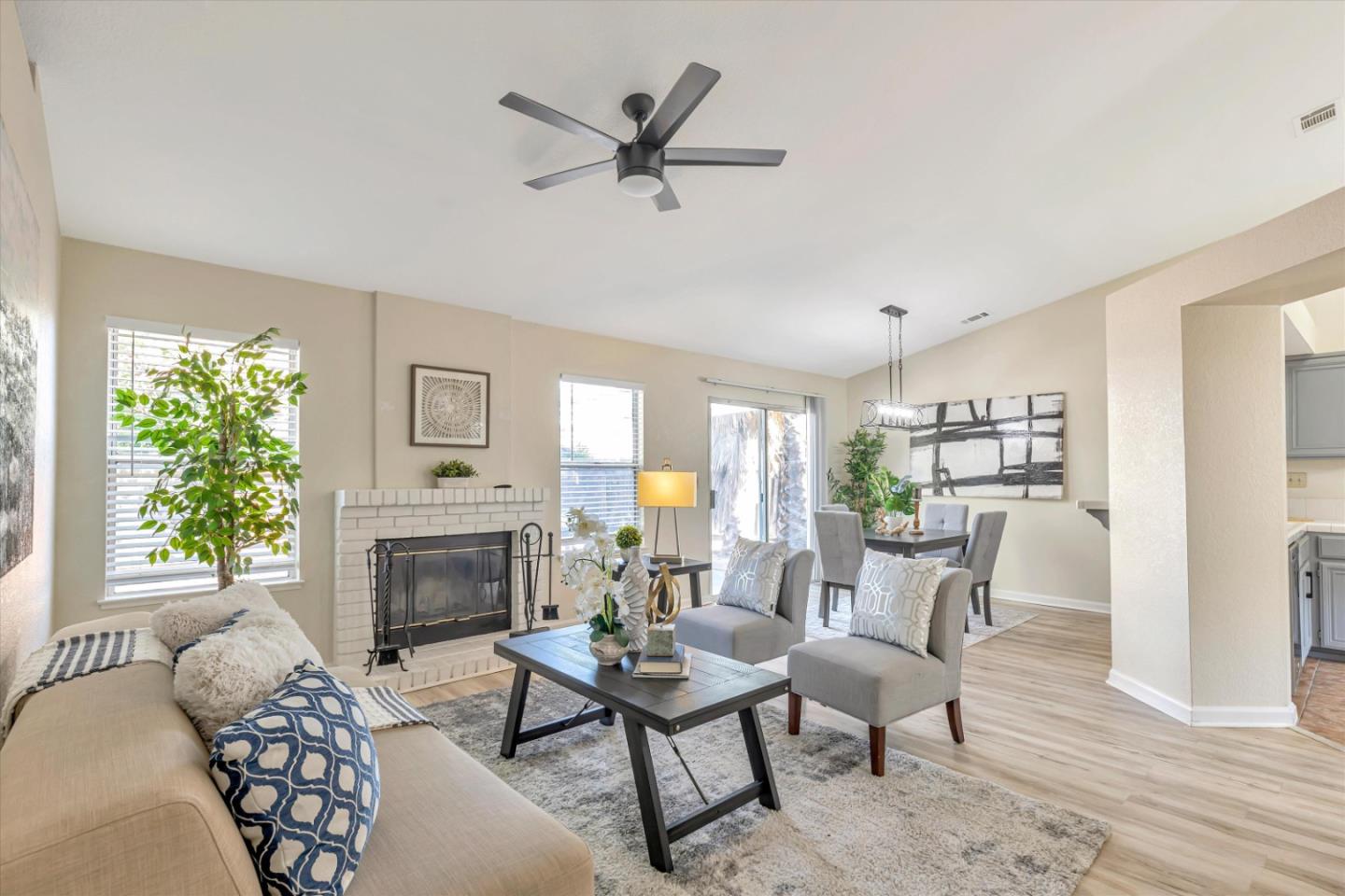 5187 Grass Valley WAY