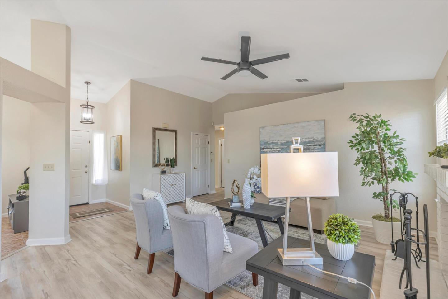 5187 Grass Valley WAY