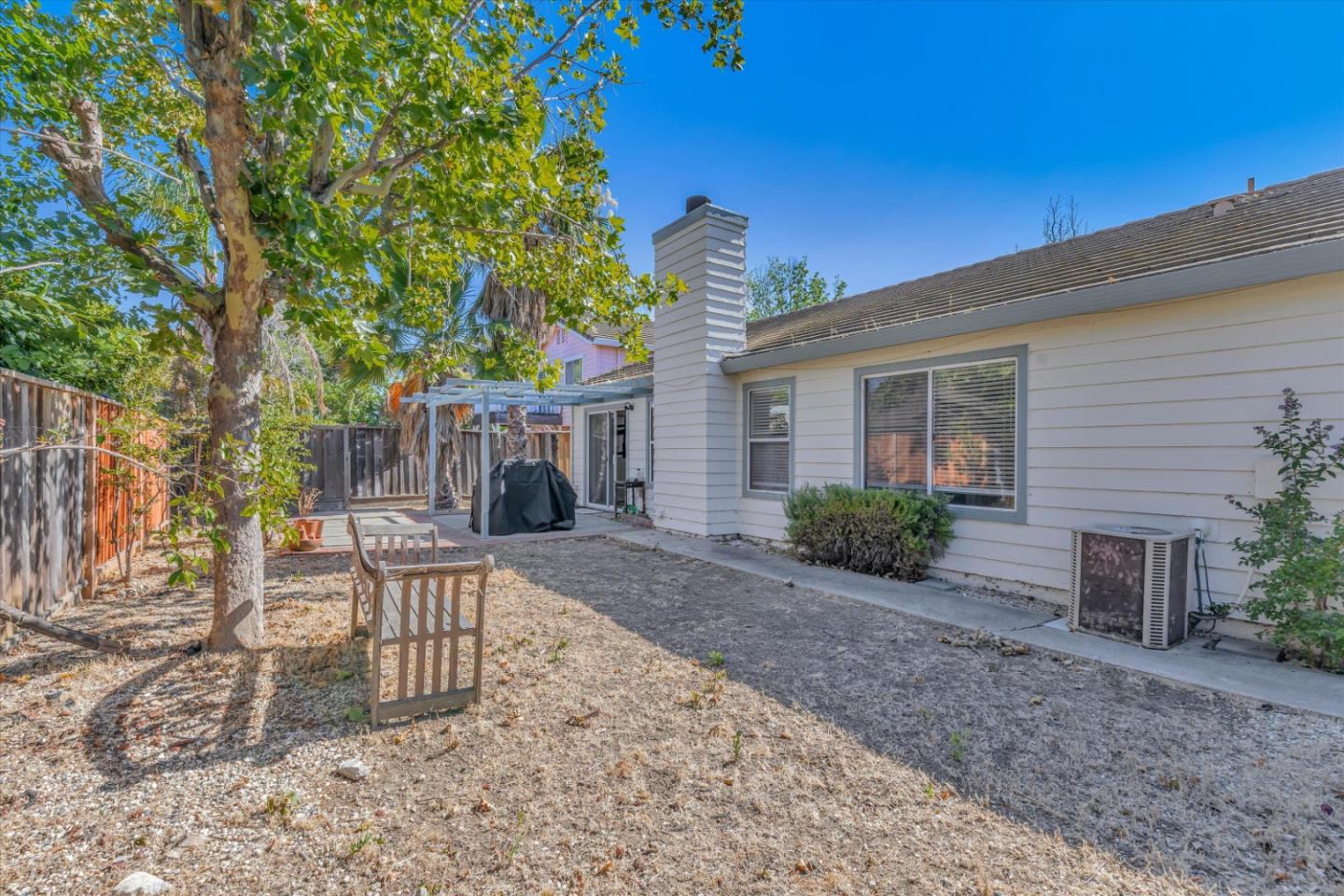 5187 Grass Valley WAY