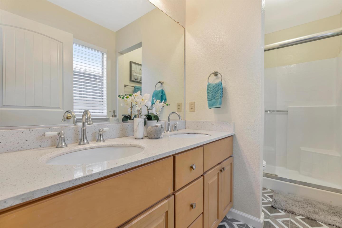 5187 Grass Valley WAY