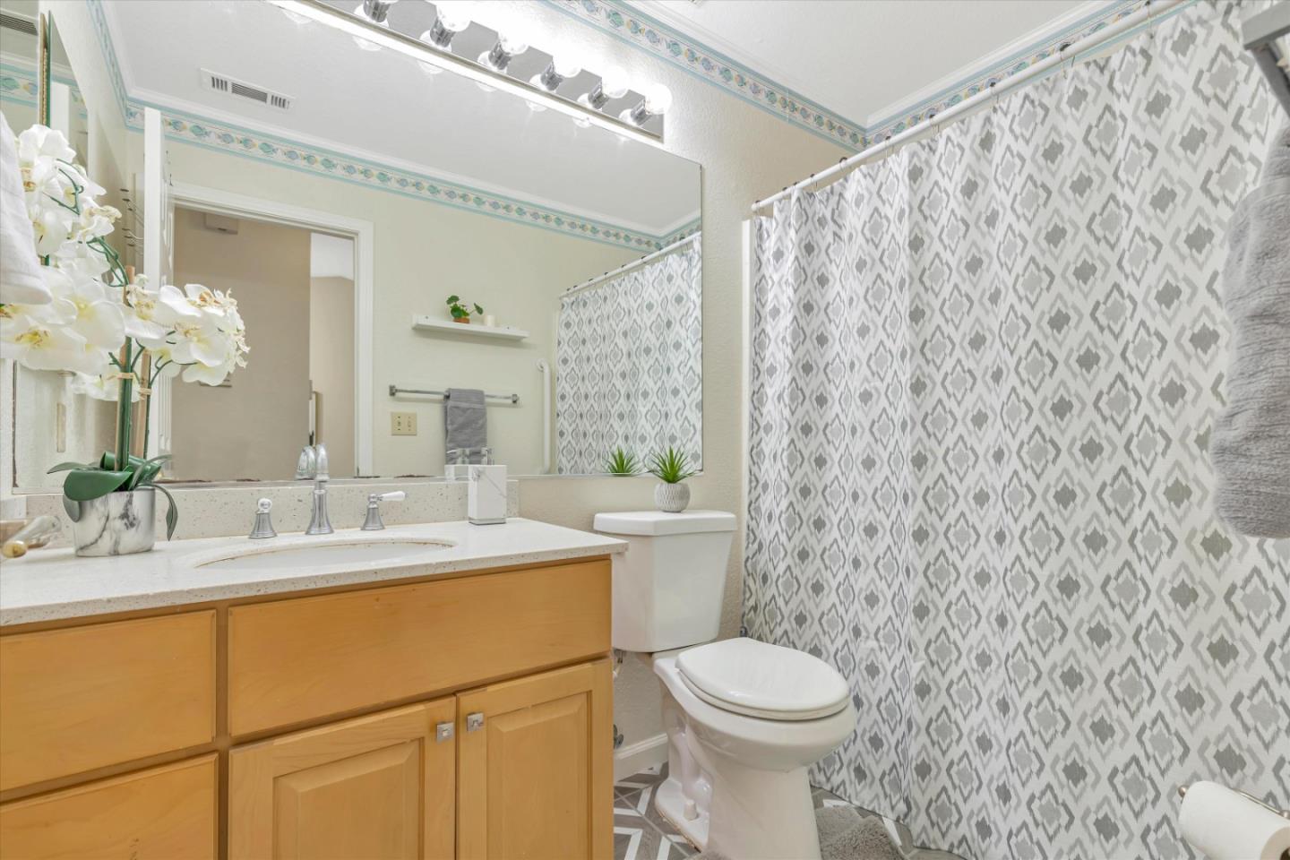 5187 Grass Valley WAY