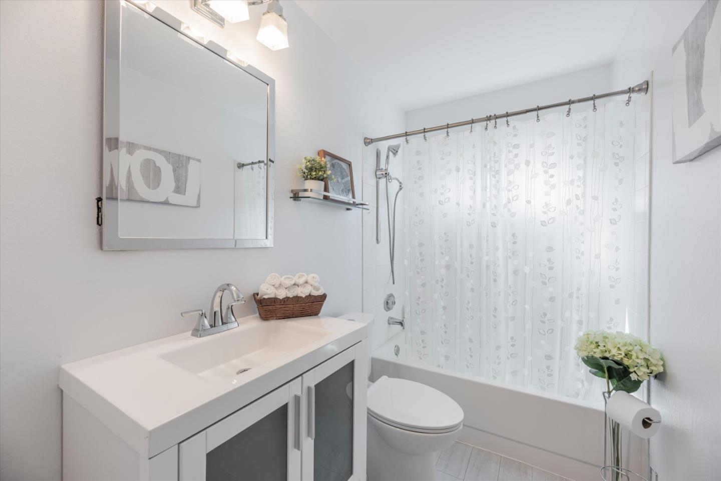 145 Lassen DR
