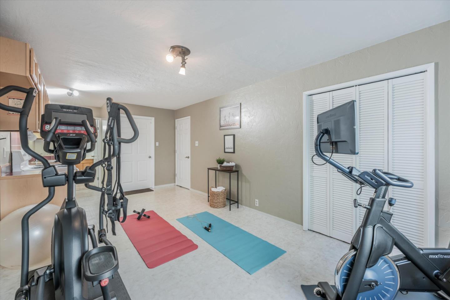 145 Lassen DR