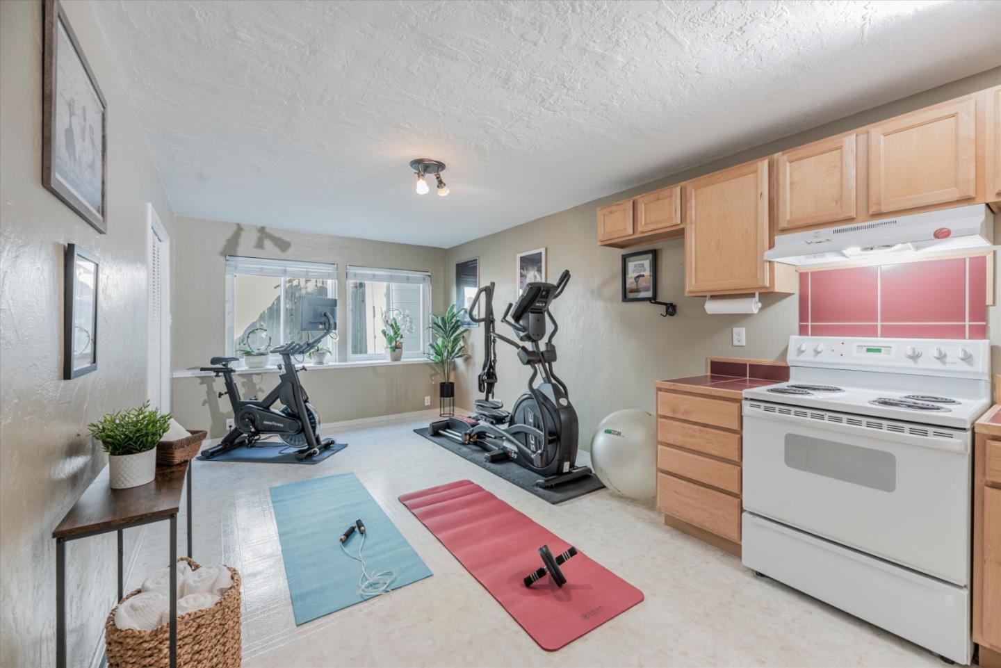 145 Lassen DR