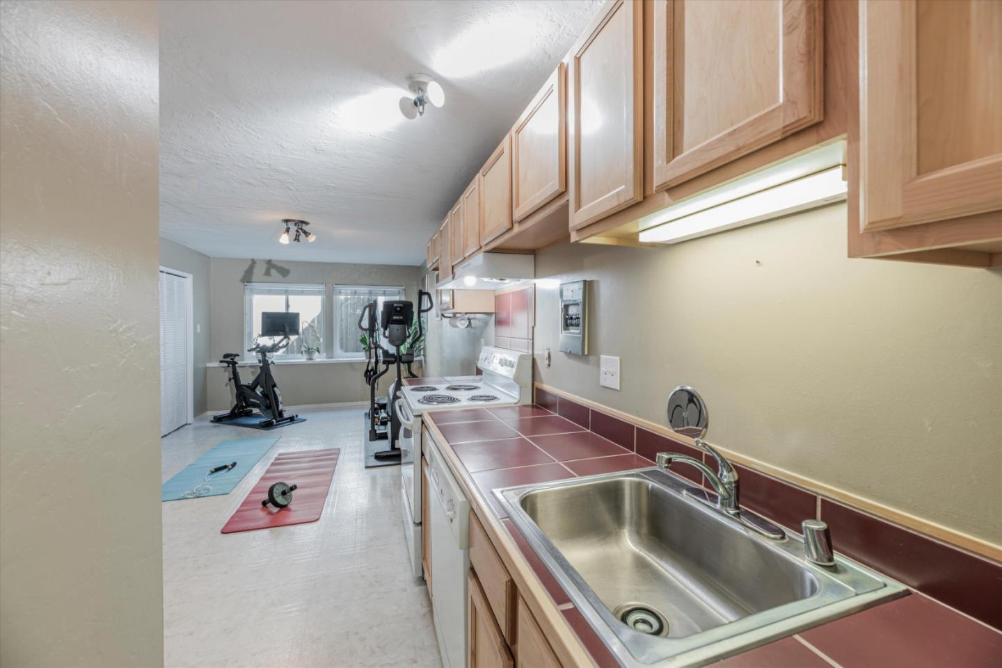 145 Lassen DR