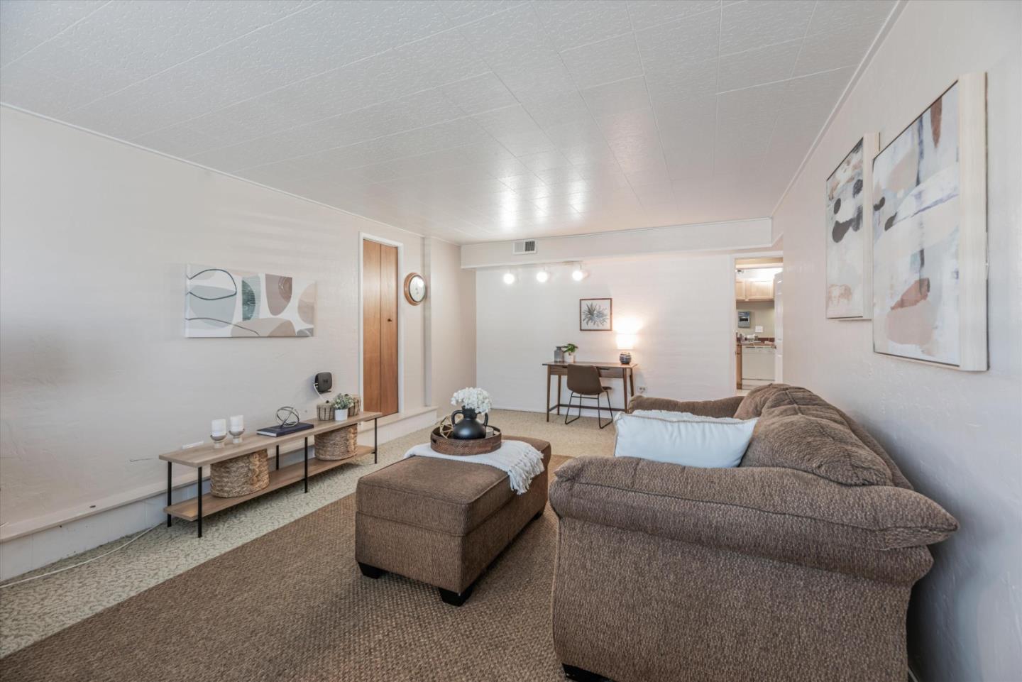 145 Lassen DR