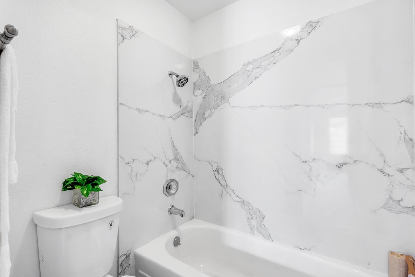 4336 Shelter Creek LN