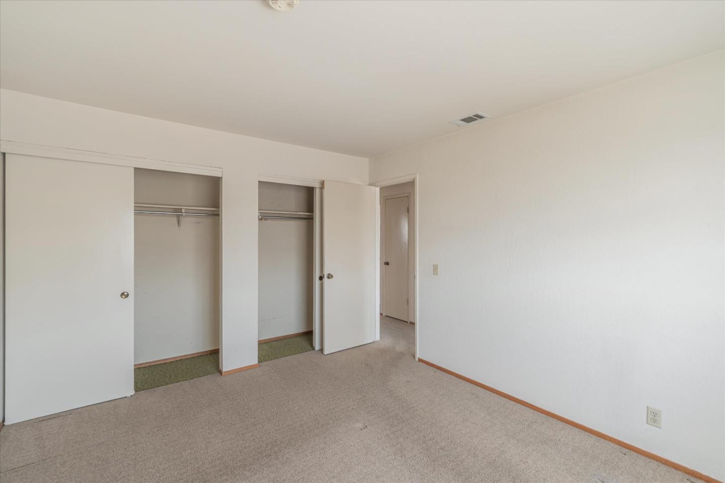 880 Gellert BLVD