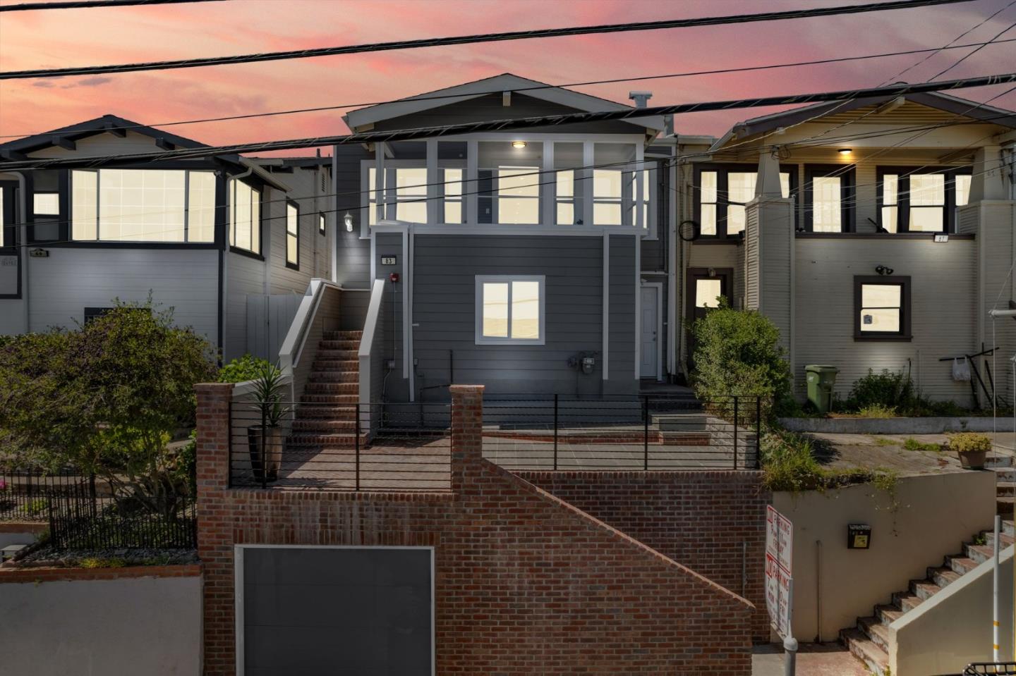 83 Shakespeare ST
