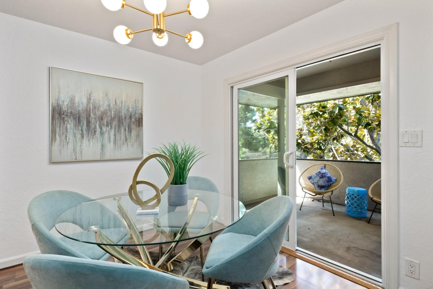 461 Burgess DR 12