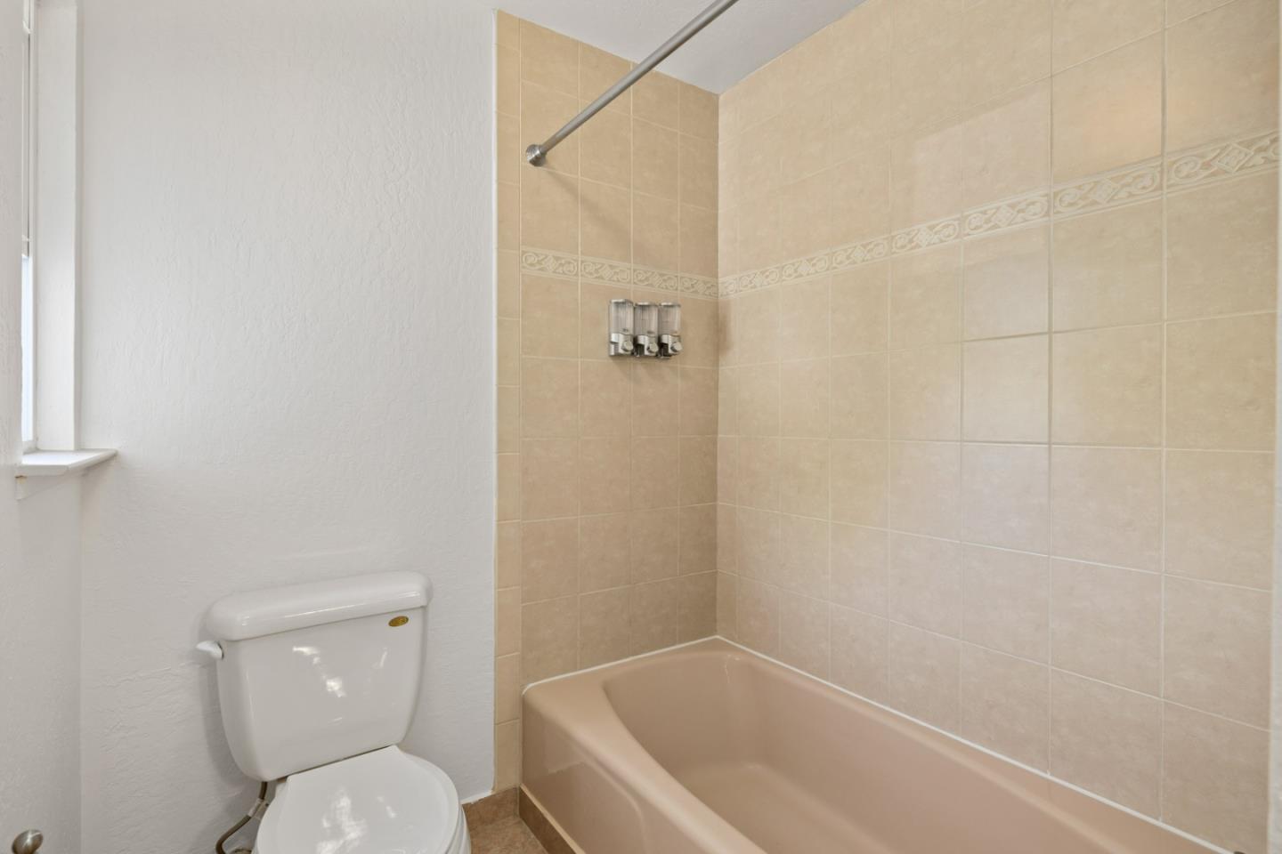 461 Burgess DR 12