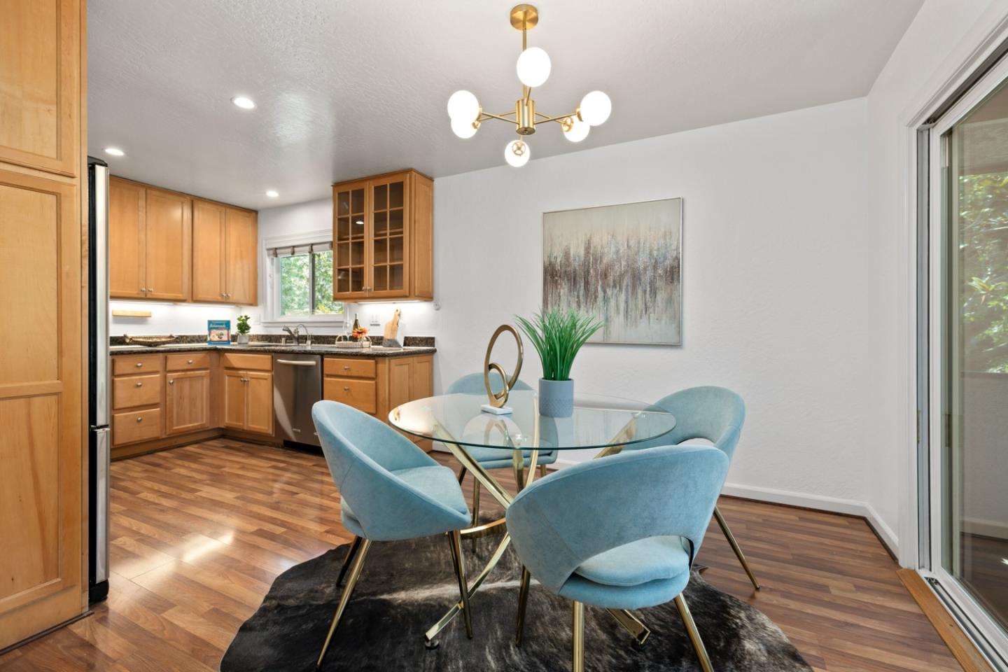 461 Burgess DR 12
