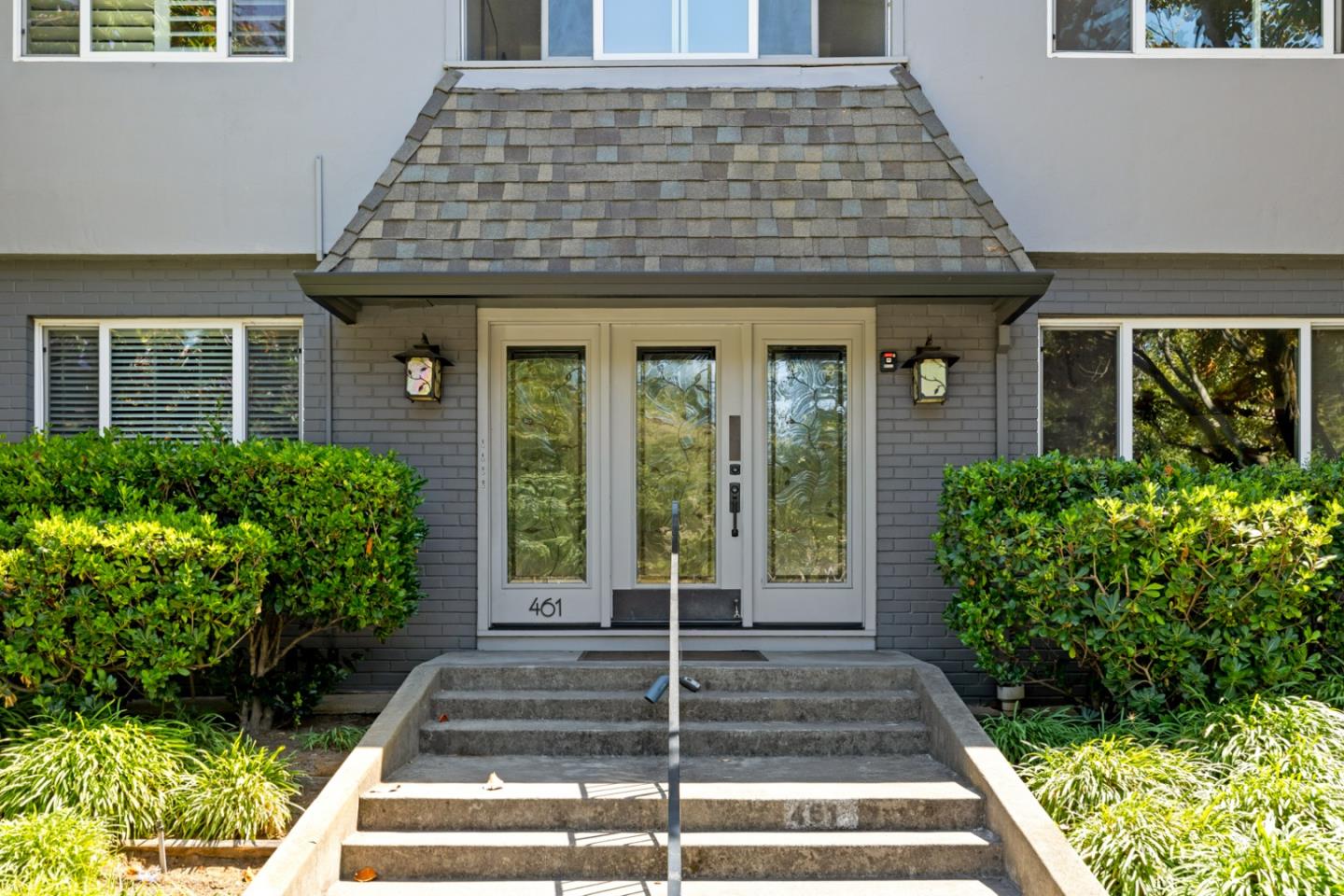 461 Burgess DR 12