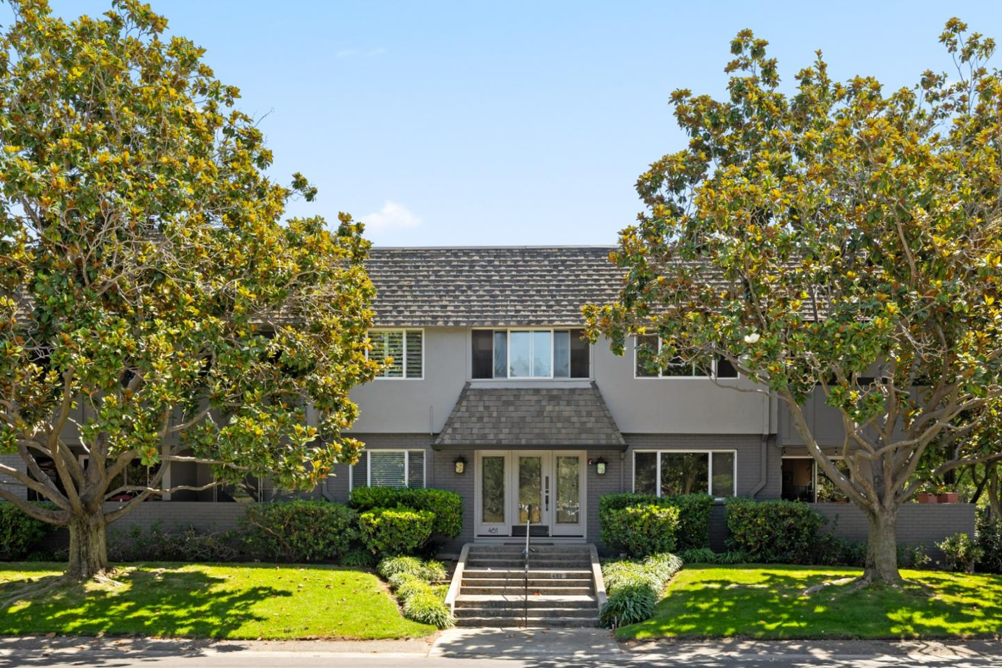 461 Burgess DR 12