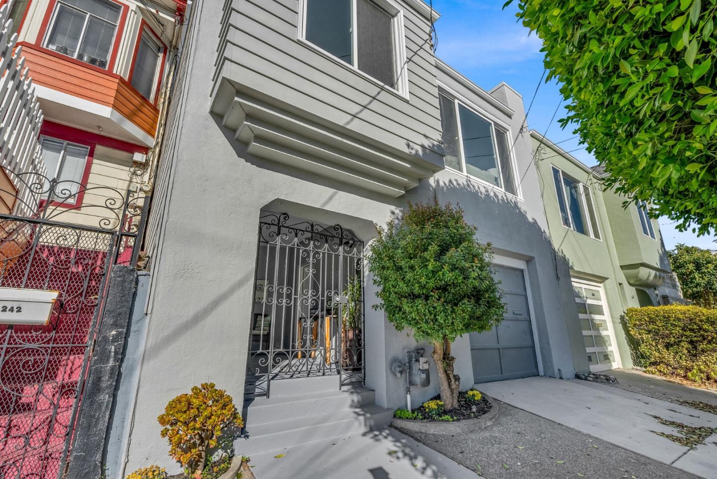 238 Hearst AVE