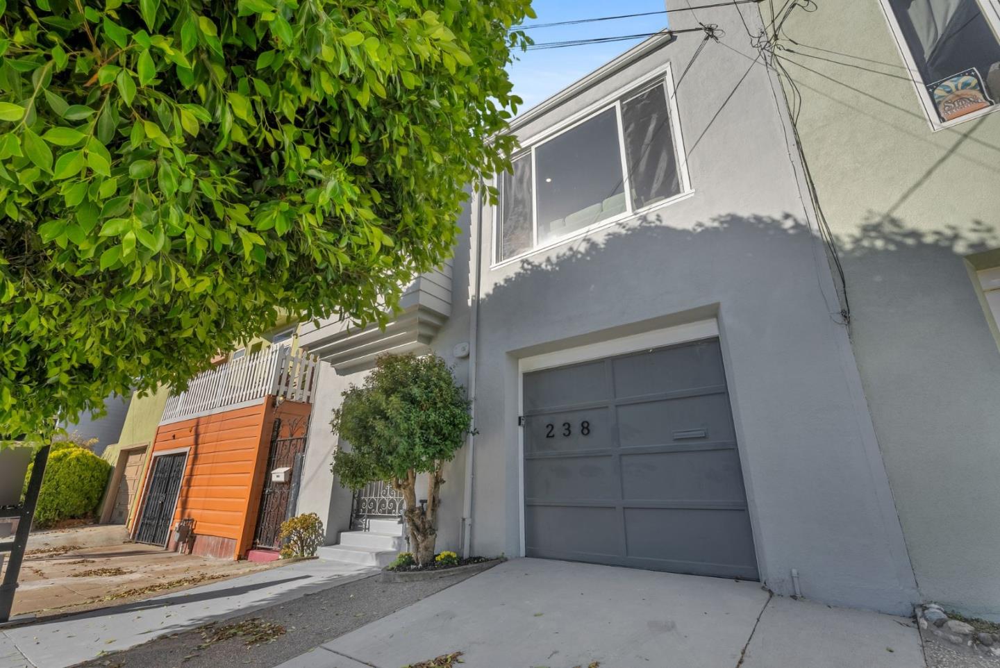 238 Hearst AVE