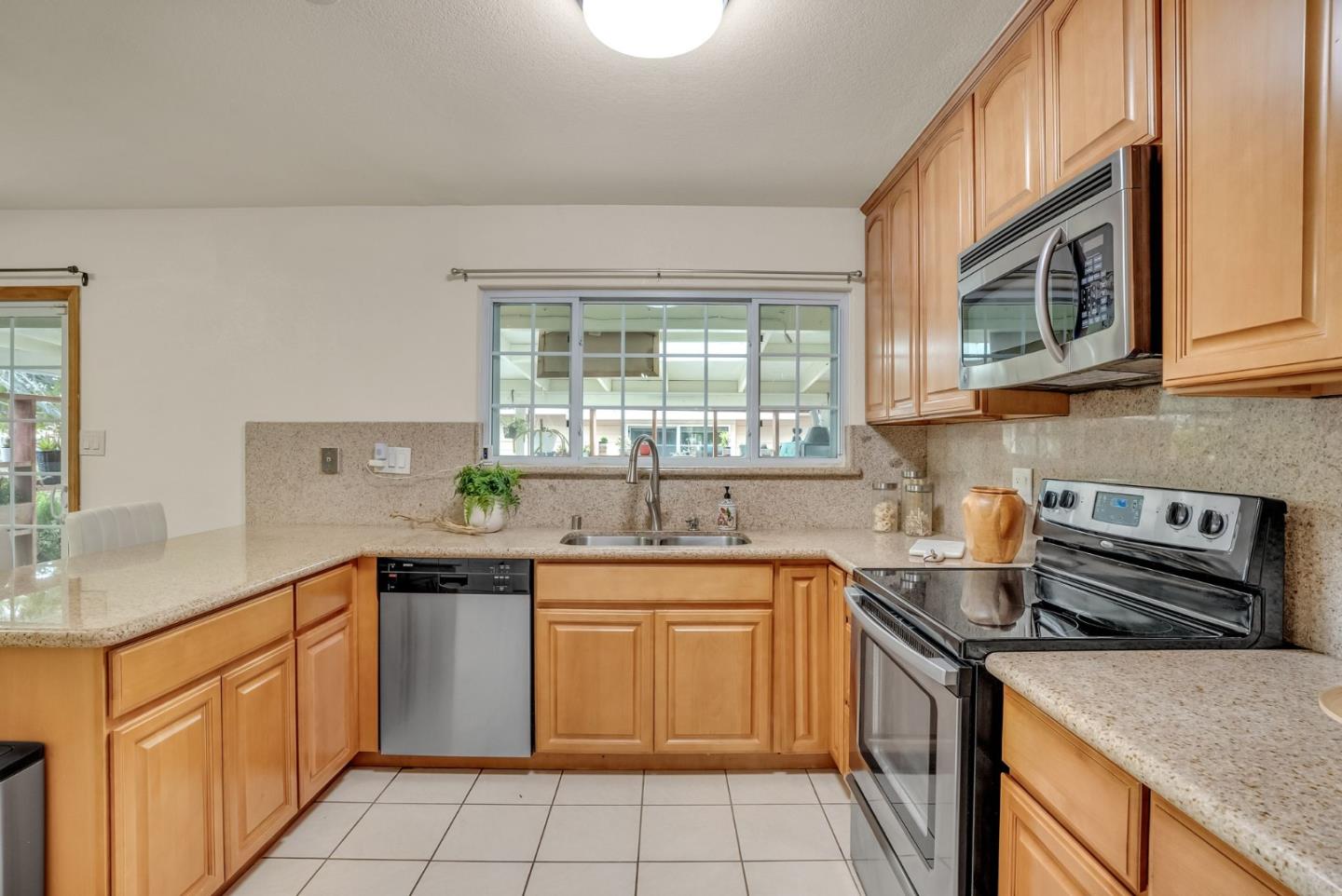 2399 Bermuda LN