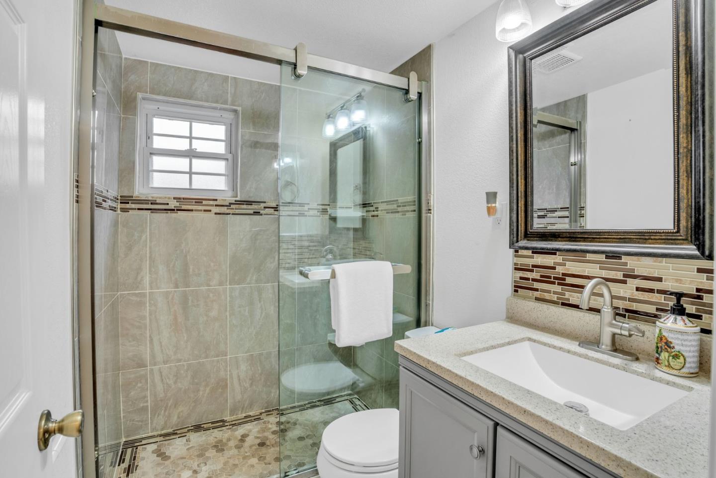 2399 Bermuda LN