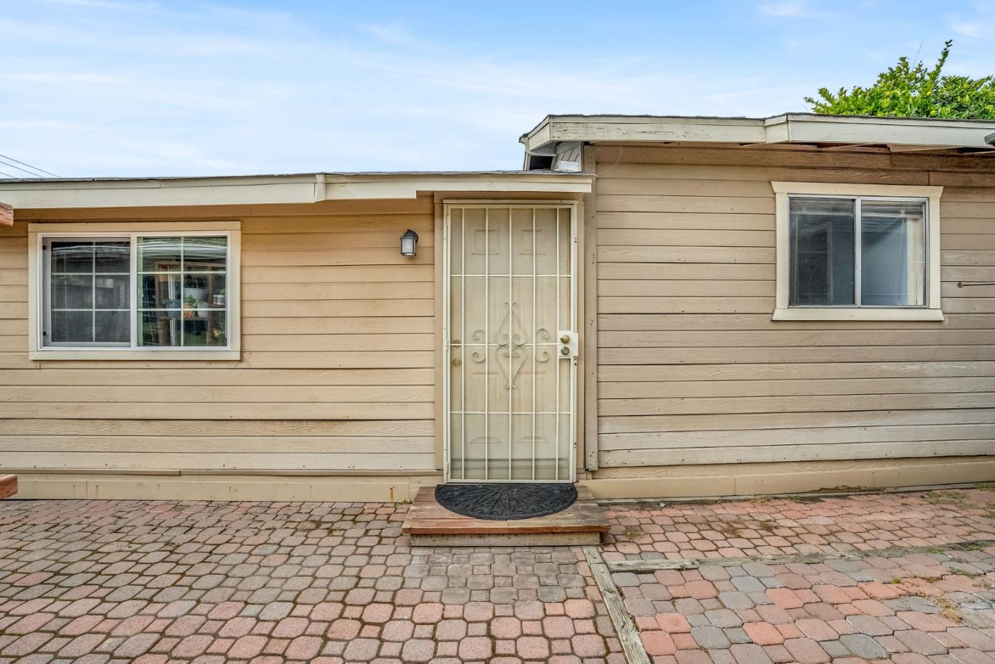 2399 Bermuda LN