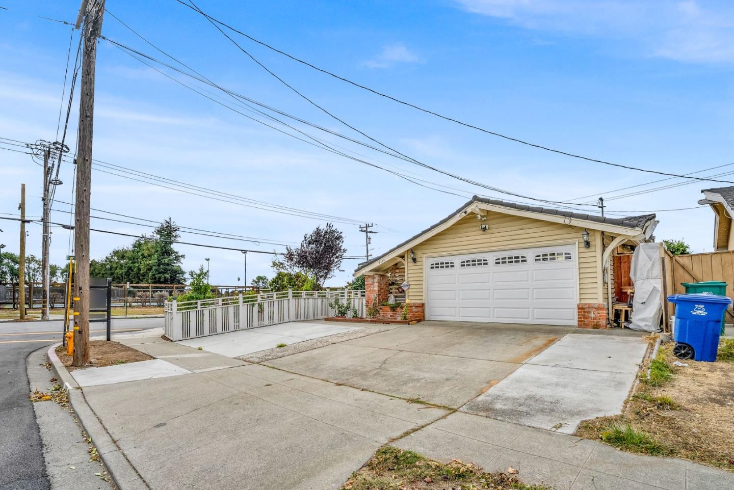 2399 Bermuda LN