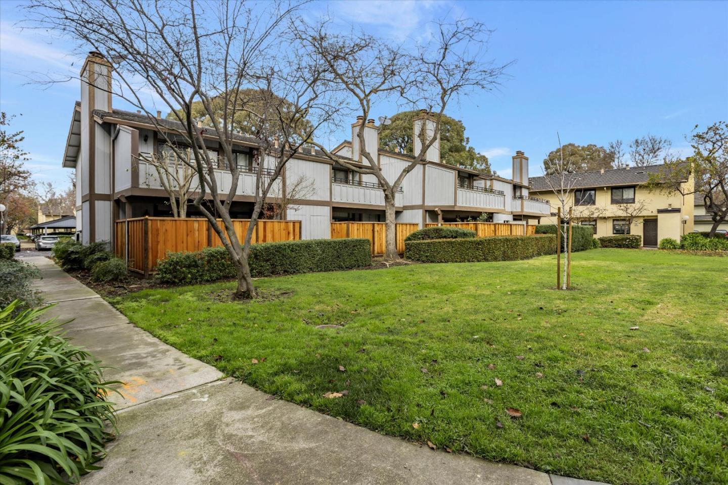 6268 Joaquin Murieta AVE F