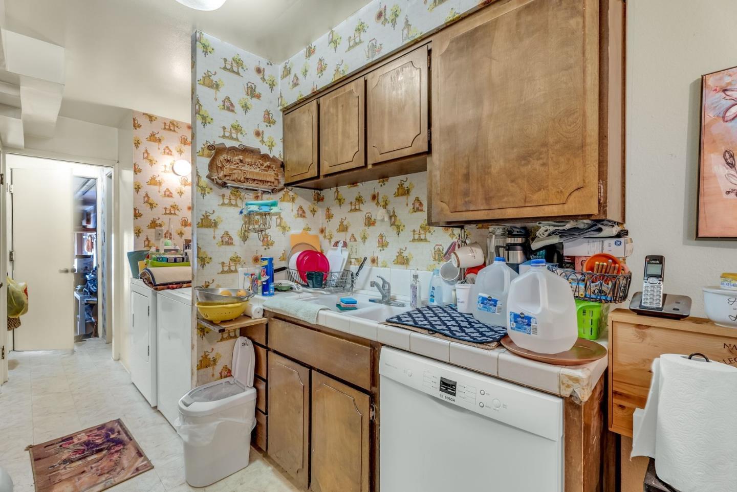 3777 Fairfax WAY