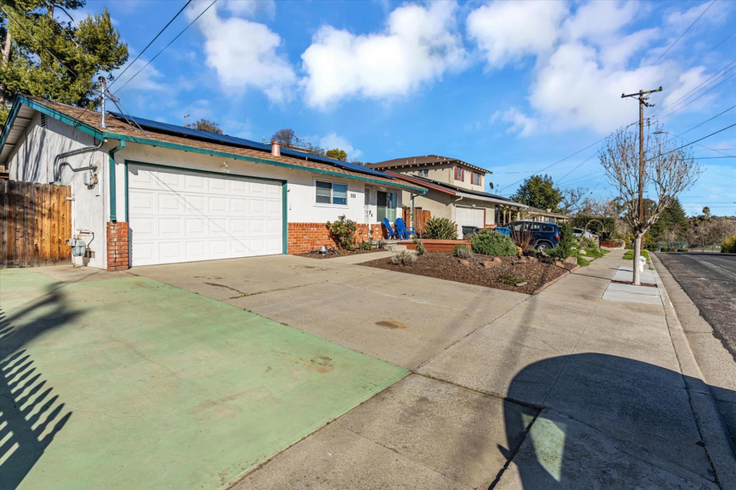 519 Lindley DR