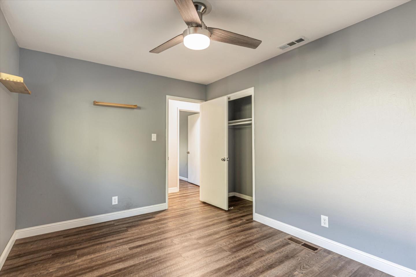 519 Lindley DR