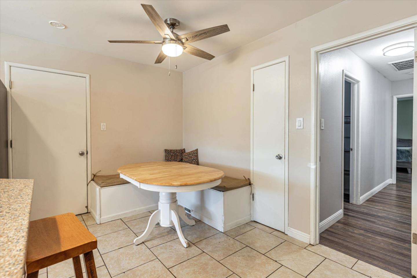 519 Lindley DR