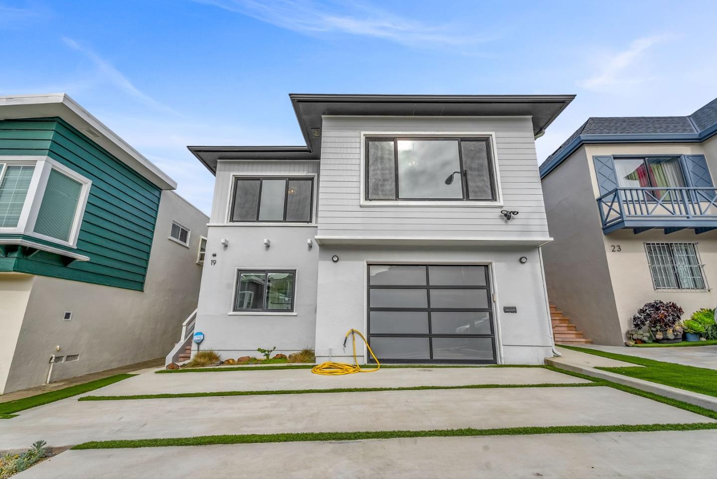 19 Avalon DR