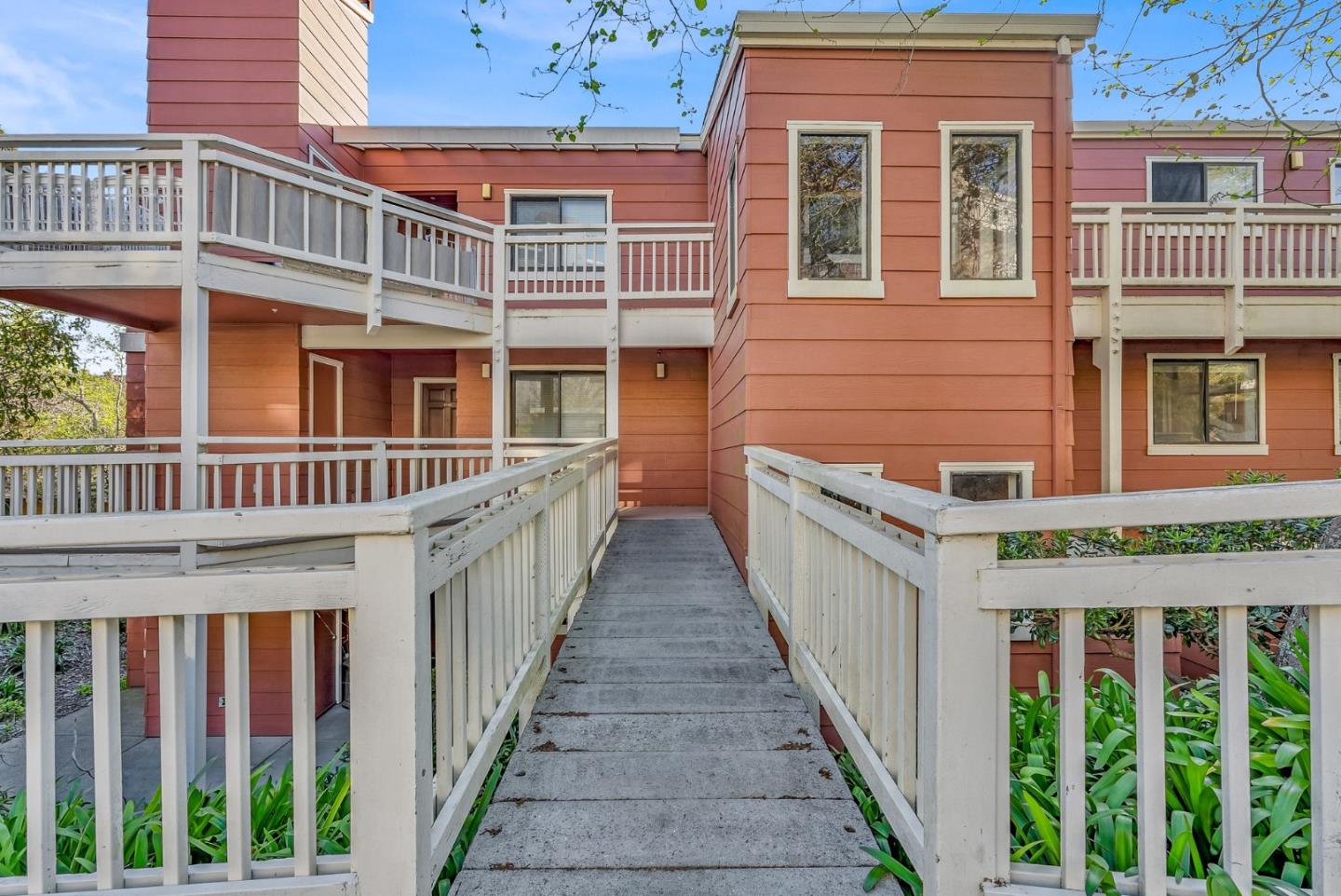 2107 Wildflower CT