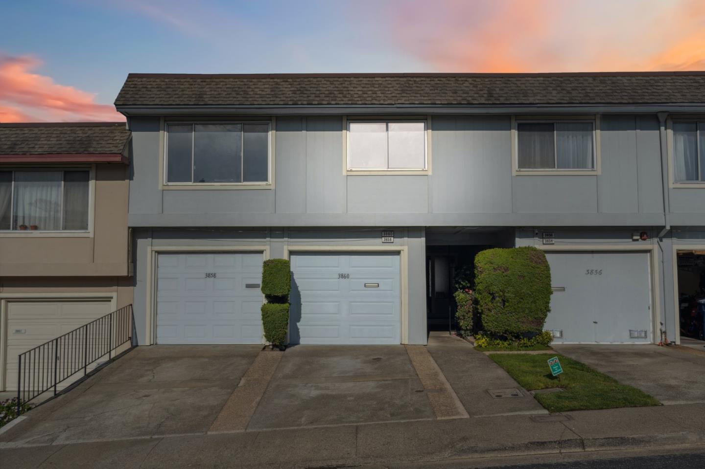 3860 Fairfax WAY