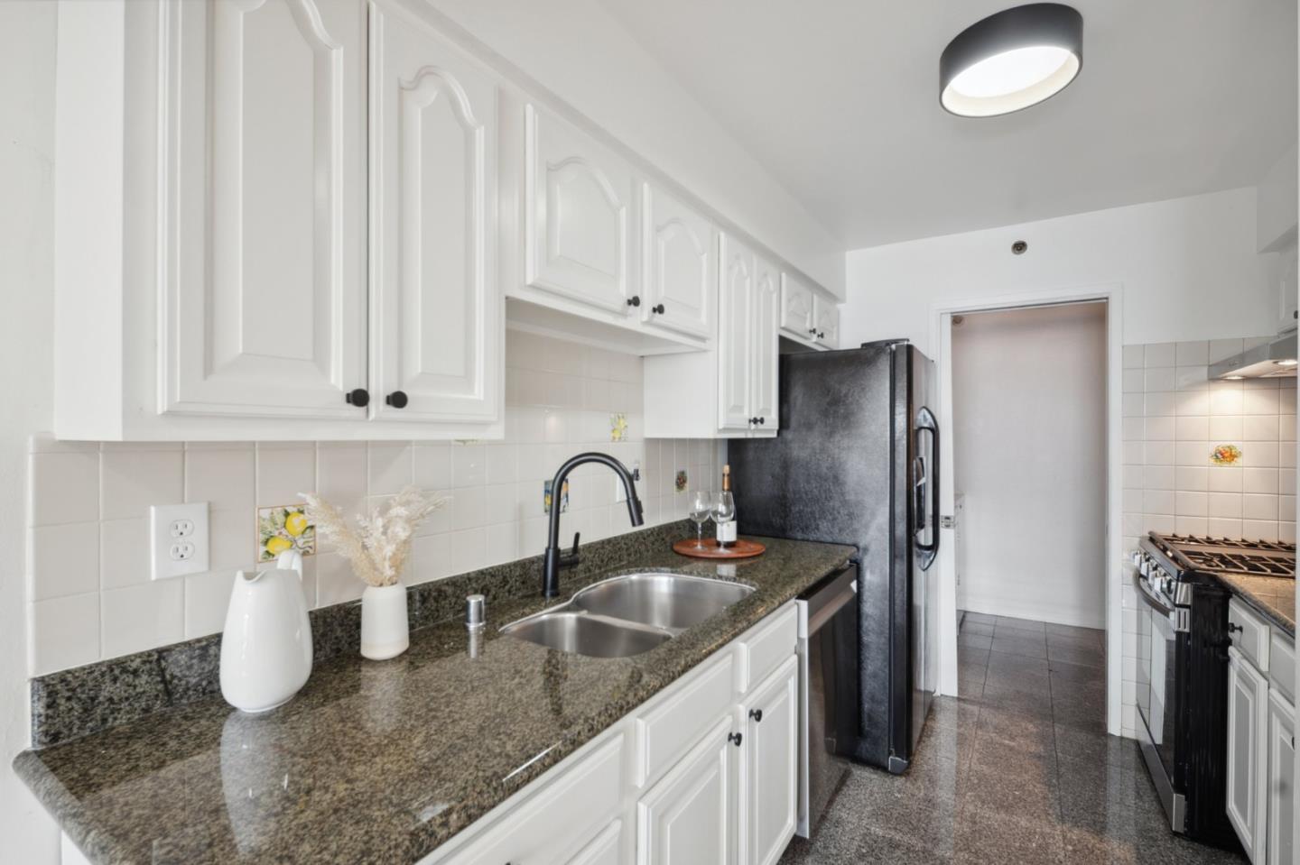 3860 Fairfax WAY