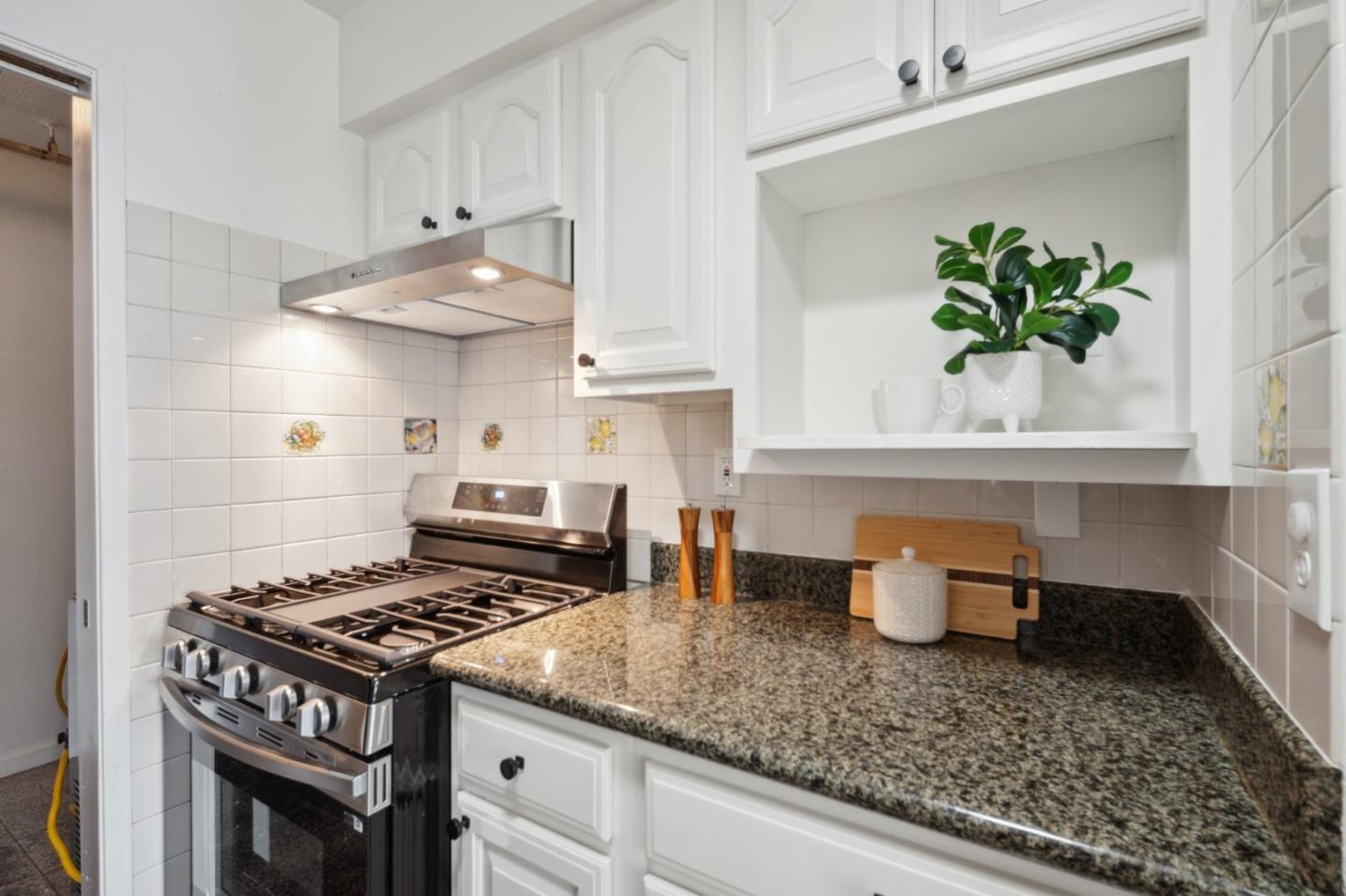 3860 Fairfax WAY