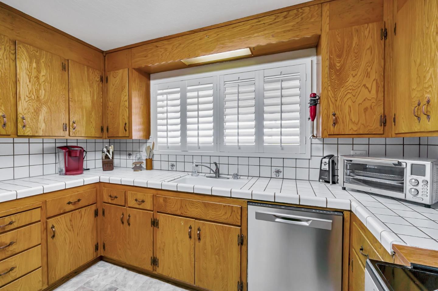 501 Lindley DR