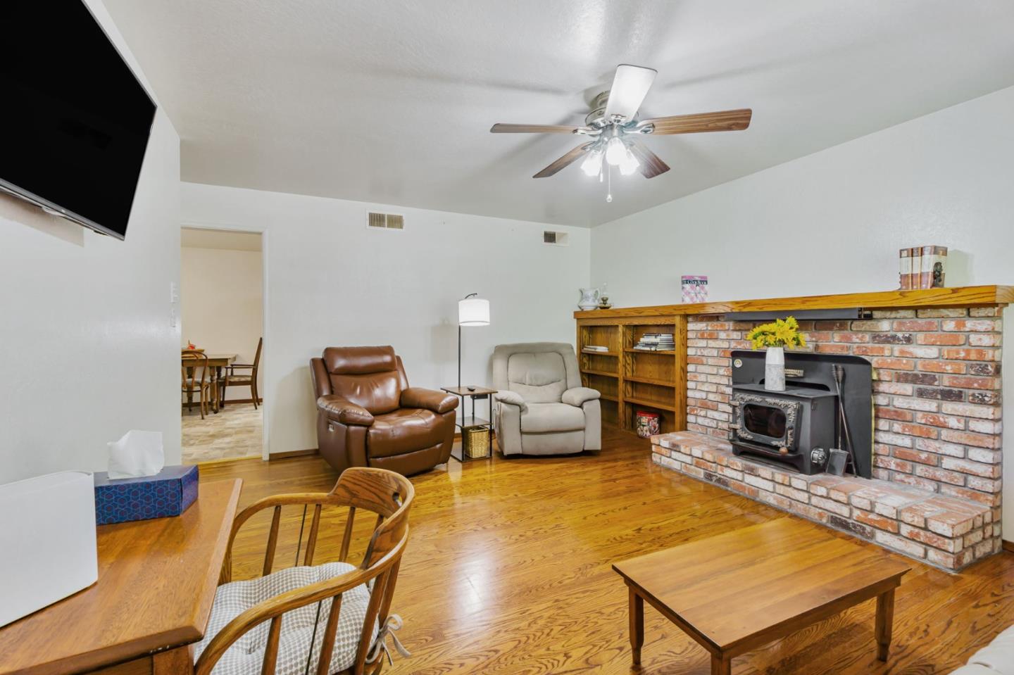 501 Lindley DR