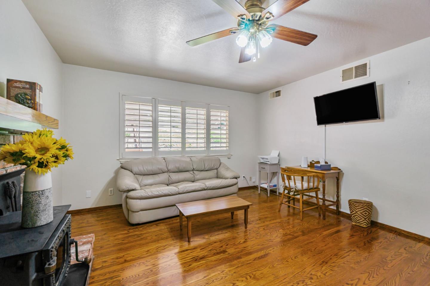 501 Lindley DR