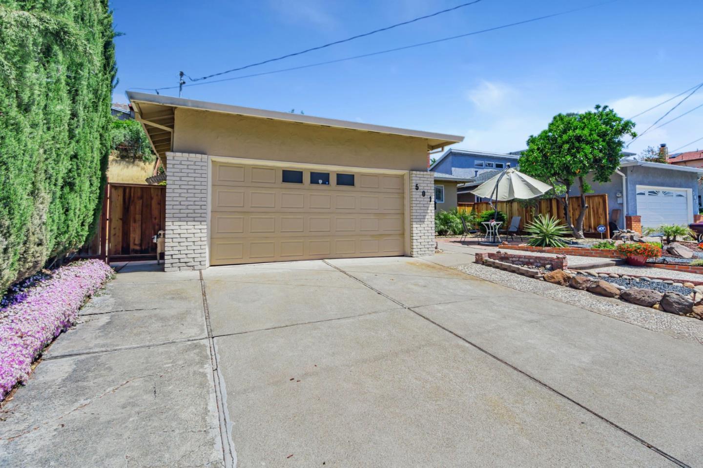 501 Lindley DR