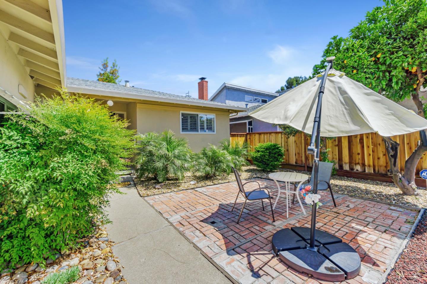 501 Lindley DR