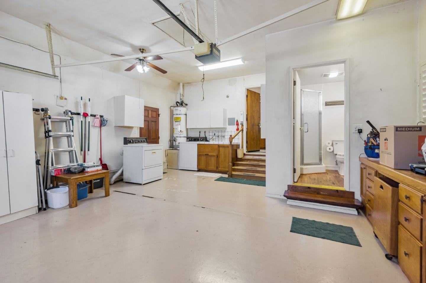 501 Lindley DR