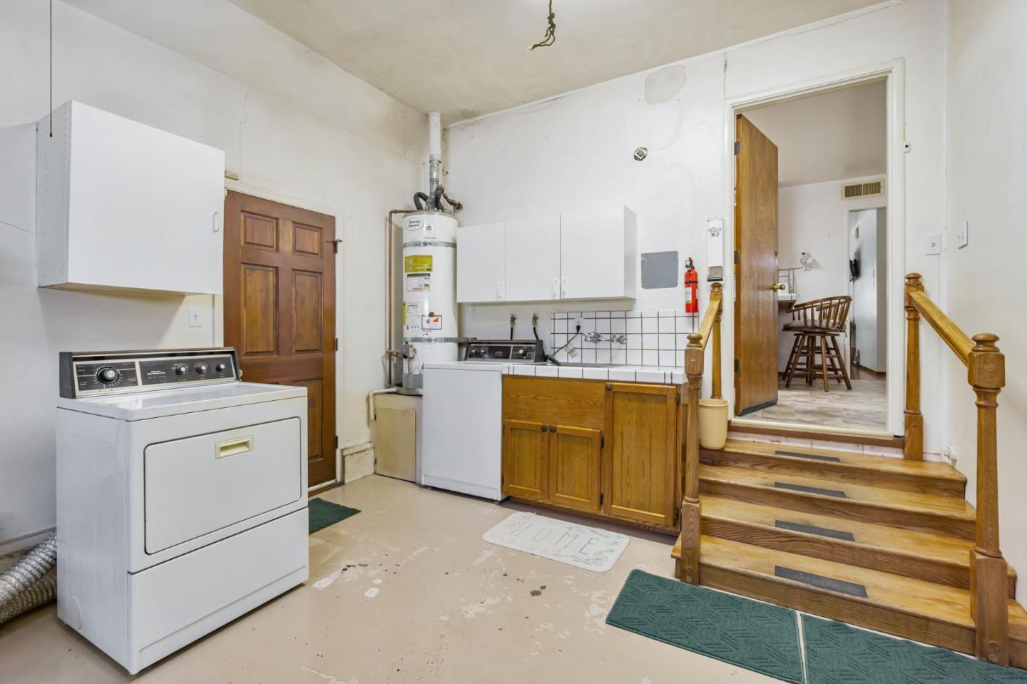 501 Lindley DR