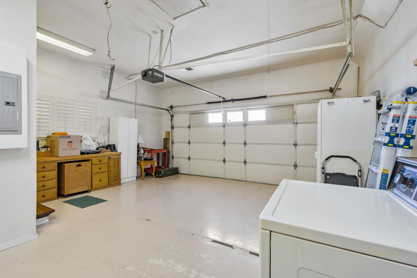 501 Lindley DR