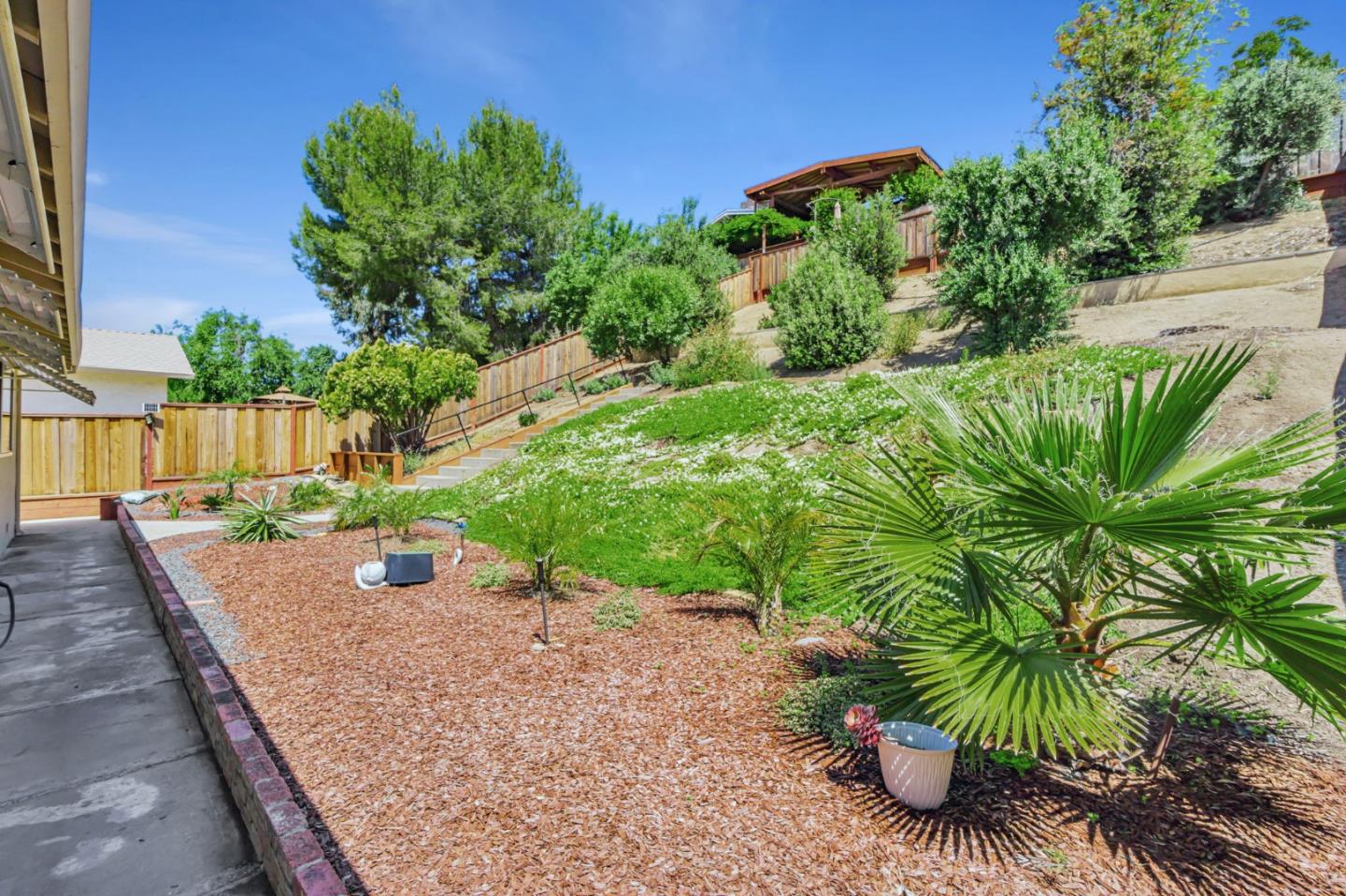 501 Lindley DR