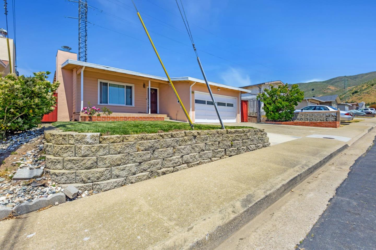 455 Gardenside AVE