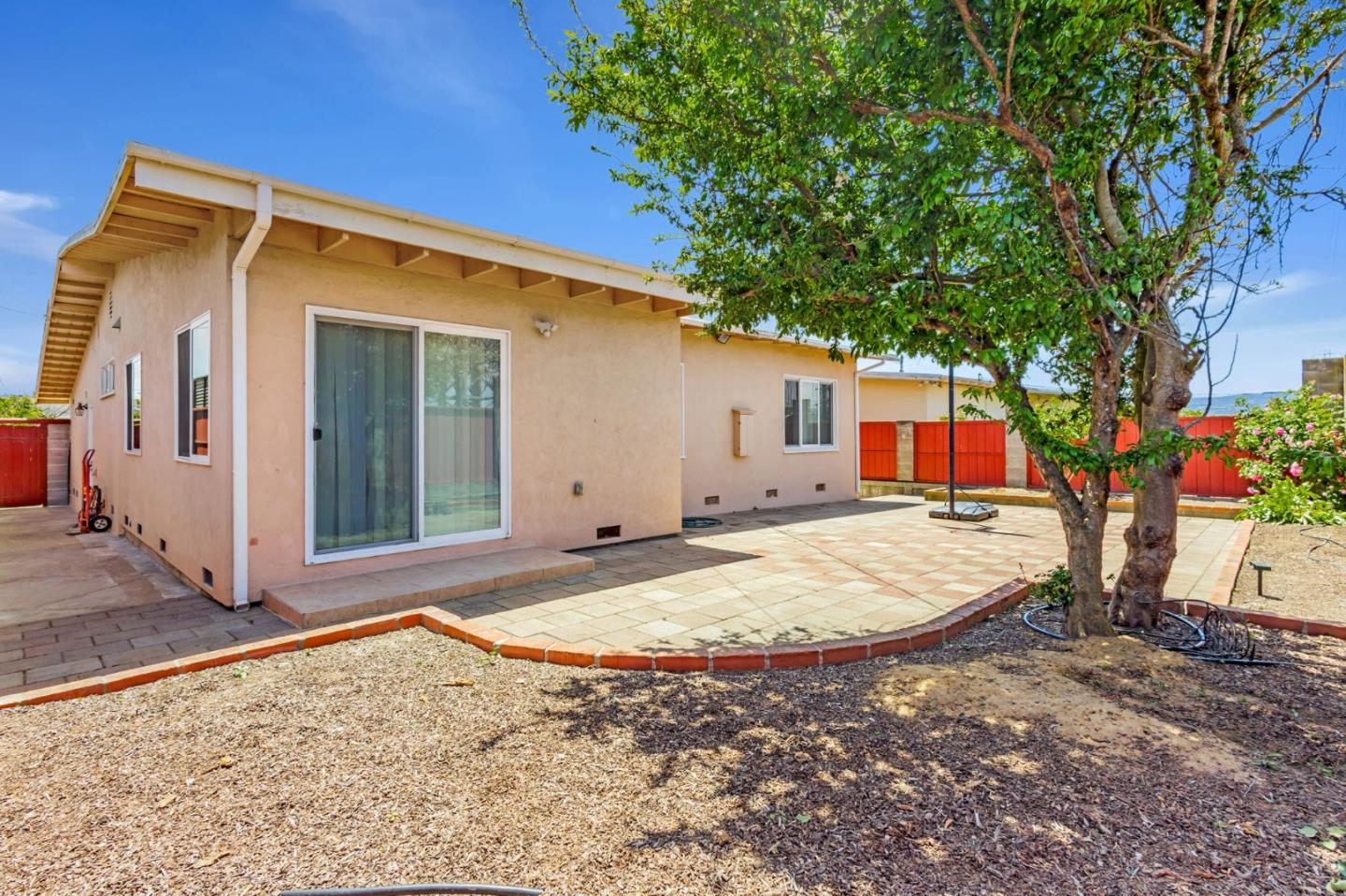 455 Gardenside AVE