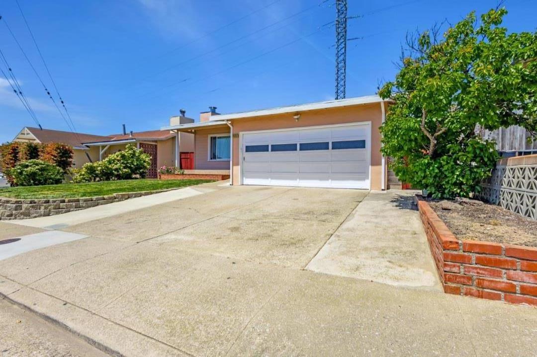 455 Gardenside AVE