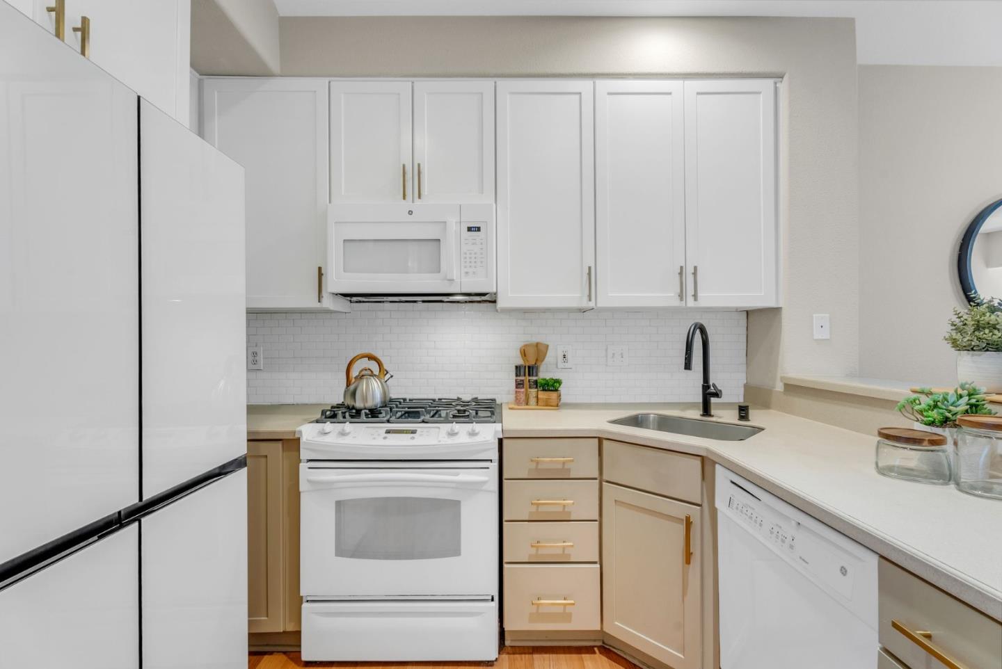700 Mesa CIR